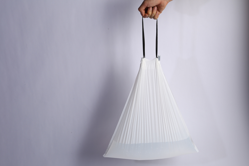 No-Tear-Drawstring-Trash-Bags-With-Convenience-And-Durability5